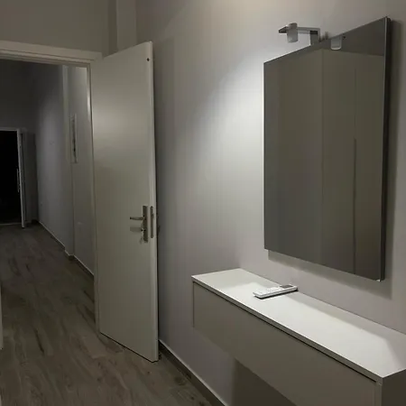 Glyfas B * Γλύφα